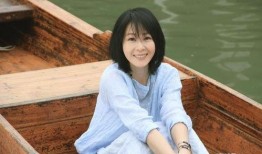 爆料刘若英开车视频,真实生活引发网友热议